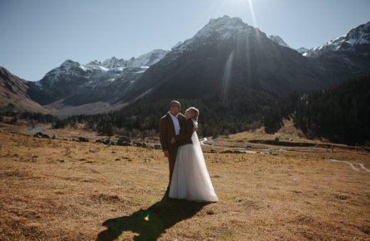 Идеальная свадьба для двоих в горах Домбая и Архыза за 299 000